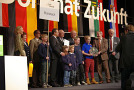 Mürsbach wird mit einer Goldmedaille geehrt. (Foto: Gerhard Reichelsdorfer)