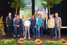 Geißlingen, Gemeinde Oberickelsheim im Landkreis Neustadt a. d. Aisch-Bad Windsheim erhielt die Silbermedaille und einen Sonderpreis für "Vorbildliche Leistungen in der Bau- und Grüngestaltung".